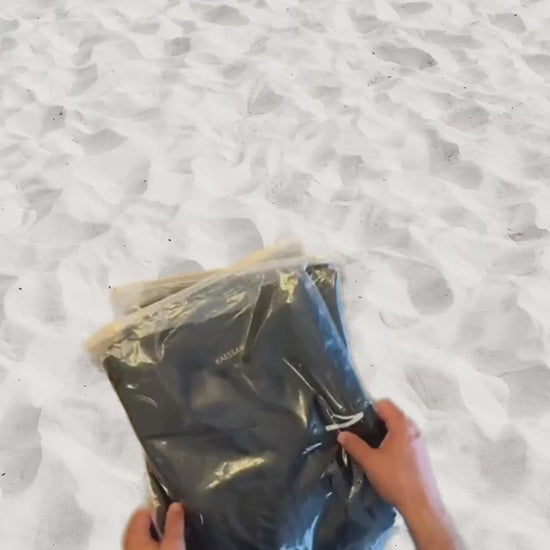 Vidéo KAESSAR : déballage complet du short de bain et du T-shirt de bain